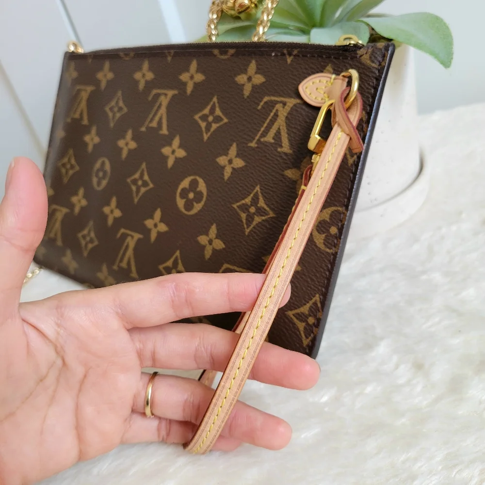 Louis Vuitton Neverfull Clutch Wristlet Crossbody - Monogram